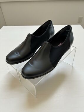 Ladies Munro slip-on shoes